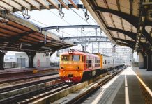 ส่งขบวนรถไฟเสริมทัพ ลั่นคืนมาตุภูมิไม่ตกค้าง