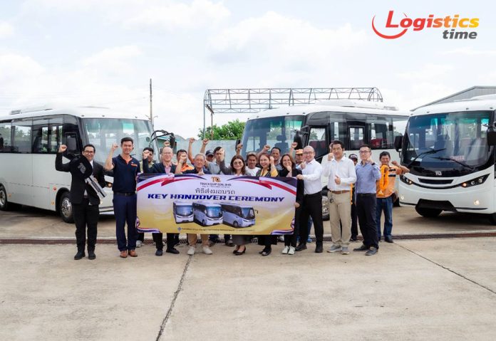 ทรัคควิป (Truckquip) ส่งมอบรถมินิบัส TQ-M5 จำนวน 8