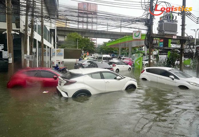 ขนส่งฯ ลดขั้นตอนช่วยผู้ประสบภัยน้ำท่วม